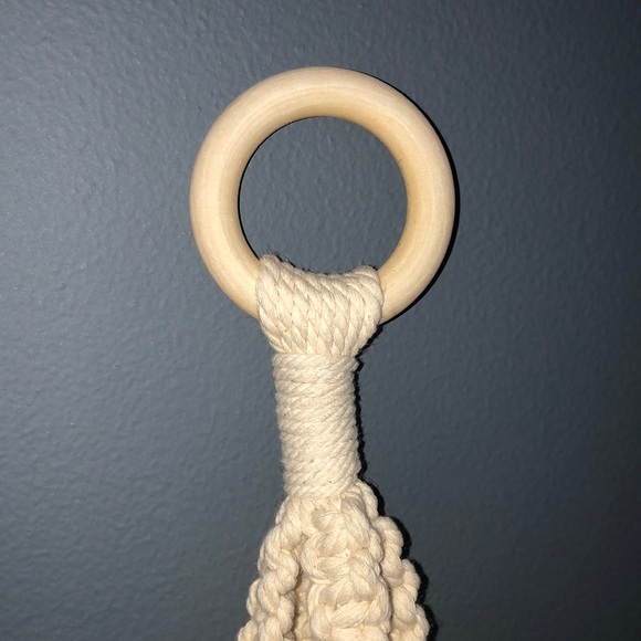 Set of 2 macrame plant hangers - Picture 2 of 6
